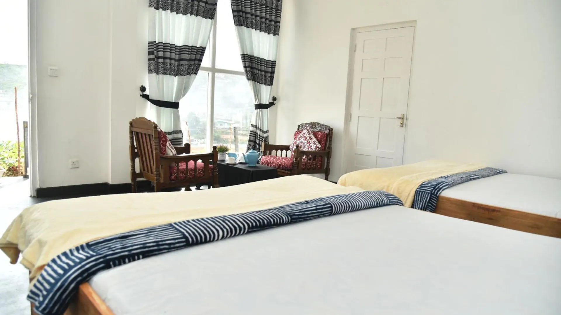 Guest house Shiny Cot Bunker Room Nuwara Eliya